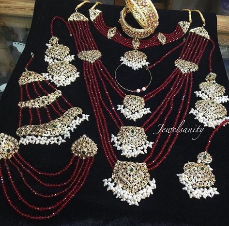 Crochet With Wire, Spiritual Necklaces, Elven Tree, Hyderabadi Jewelry, Bridal Jewelry Sets Brides, Wedding Jewelry Sets Bridal Jewellery, Bridal Jewellery Inspiration, Pakistani Bridal Jewelry, Bride Jewelry Set