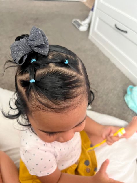 Easy hairstyle Infant Girls Hairstyles Baby, Cute Easy Hair Ideas, Kehlani Hairstyles, Baby Hairstyles Short Hair, Infant Hairstyles, Cute Easy Hair, Soul Hair, Easy Hair Ideas, Cute Toddler Hairstyles