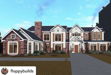 Big Blockburg House, Bb House Ideas, Bloxburg Three Story House, Bloxburg Exterior Ideas Realistic, Traditional Bloxburg House Exterior, Bloxburg Brick House, Realistic Blocksburg Houses, Realistic Houses In Bloxburg, Bloxburg Apartment Ideas Exterior