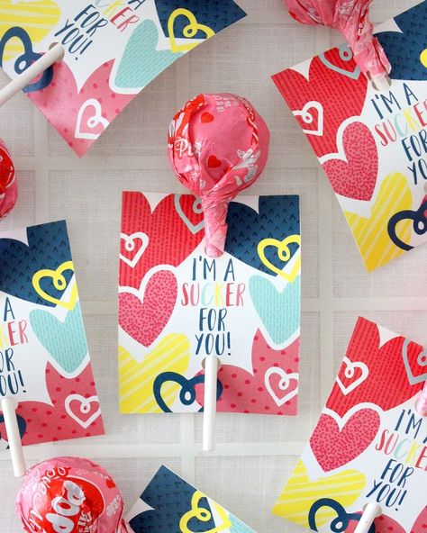 Dum Dum Valentines Printable, Lollipop Valentine Printable Free, Im A Sucker For You Free Printable, Valentines With Suckers, I’m A Sucker For You Valentine, Valentine Sucker Ideas, Dum Dum Valentines For Kids, Sucker Valentines For Kids, Lollipop Valentines For Kids