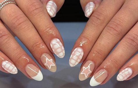 Kelsea Ballerini Inspired Nails, Nail Ideas For Confirmation, Light Pink And White Nail Designs, White Fun Nails, White Patterned Nails, White With Design Nails, Acrylic Nails For Hoco, White Nails With A Design, White Theme Nails