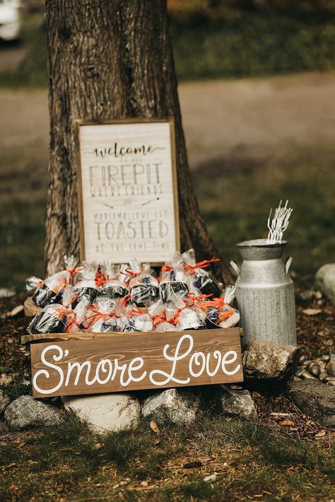 Lake House Wedding Weekend, Fall Camping Wedding, Camping Wedding Reception Ideas, Fall Fishing Wedding, Tennessee Cabin Wedding, Creek Side Wedding, Washington Outdoor Wedding, Backyard Autumn Wedding, Camp Out Wedding