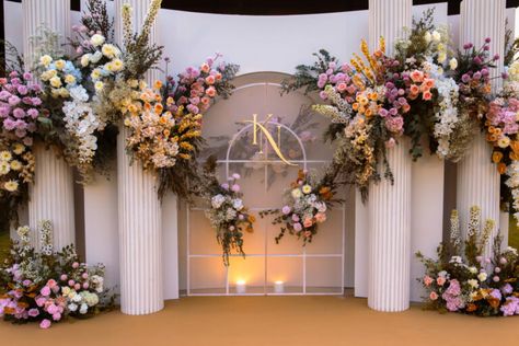 Wedding flower backdrop