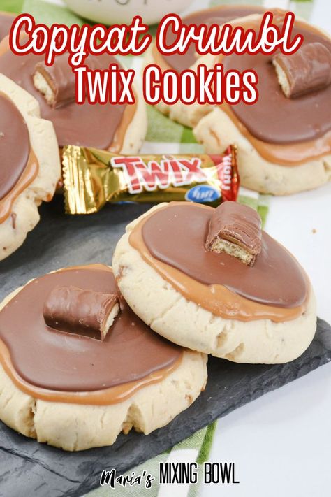 Twix Crumbl Cookie Recipe, Crumbl Cookie Twix Copycat, Twix Shortbread Cookies, Crumbl Twix Cookie Recipe, Twix Cookie Bars, Crumble Cookie Copycat Recipes, Crumble Christmas Cookies, Twix Cookies Recipe, Crumbl Christmas Cookies