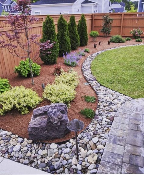 Rock Flower Beds Backyard Designs, Flower Beds With Rock Borders, Landscaping Ideas For Front Of House With Rocks, Rock Garden Along Fence, Stone Front Yard Landscaping, Rock Edge Landscaping, Landscaping Rocks Front Yard, Plants Around Patio Edge, Simple Clean Landscaping Front Yards