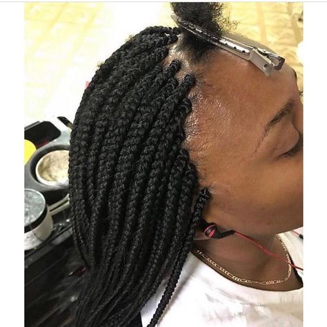 Your hair .you're so gorgeous. Pineapple Braids Hairstyles, Pineapple Braids, Braid Hair Styles, Arm Workout Challenge, Hair Braiding Salon, Half Up Bun, Lemonade Braids Hairstyles, African Hair Braiding Styles, Types Of Braids