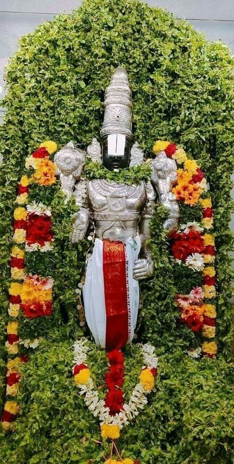 Venkateswara Swamy Images, Lakshmi Maa, Lakshmi Photos, Marriage Images, Nice Good Morning Images, Lord Venkateshwara, Venkateshwara Swamy, Hari Om, Tirupati Balaji