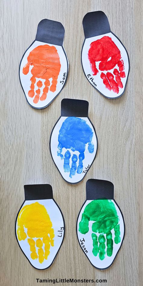 Christmas Lights Crafts For Toddlers, Christmas Art Ideas For Babies, Easy Christmas Crafts For 1st Grade, Christmas Projects Kindergarten, Christmas Craft For Prek, Free Holiday Activities, Easy Preschool Ornament Craft, Handprint Christmas Lights, Christmas Light Fingerprint Craft