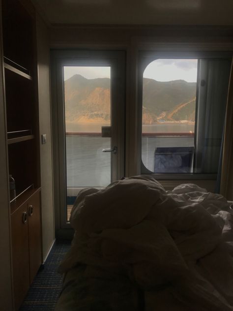 Cruise Room Aesthetic, Alaska Cruise Aesthetic, Cruise Trip Aesthetic, Cruise Astethic, Catalina Aesthetic, Cruise Ship Aesthetic, Aesthetic Balcony, Cruise Aesthetic, Cruise Rooms