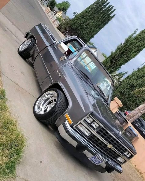 Low Rider Trucks Chevrolet, Square Body Dually, Low Rider Truck, Silverado Single Cab, S10 Truck, 87 Chevy Truck, Chevy Luv, Obs Truck, Single Cab Trucks