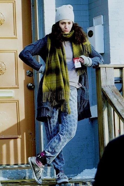 Fiona Gallagher Outfits, Emmy Rossum Shameless, Hood Girl, Fiona Gallagher, The Gallaghers, Shameless Us, Hood Girls, Emmy Rossum, Movie Fashion