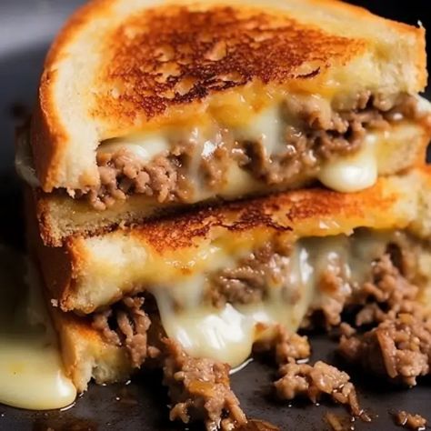 Indulge in the savory and comforting flavors of Patty Melts With Secret Sauce. This traditional diner favorite combines juicy beef patties with melted cheese, all topped with a delectable secret sauce. The Story Since the 1940s, patty melts have been a staple in American diners, encapsulating the simple yet satisfying essence of comfort food. The Patty Melts With Secret Sauce, American Diners, Beef Patties, Patty Melt, Cornbread Dressing, Blackstone Griddle, Special Sauce, Vidalia Onions, Secret Sauce