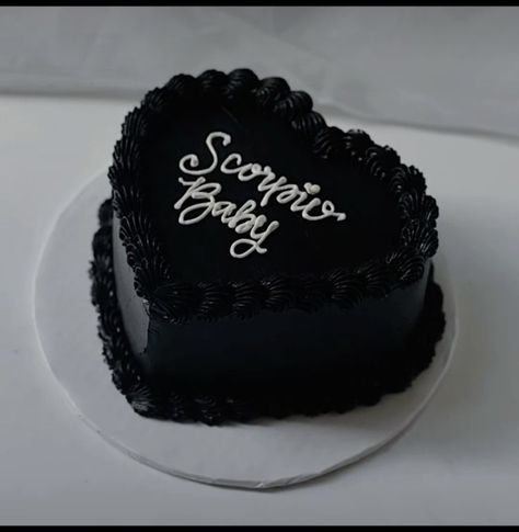 Scorpio Birthday Cake Black, Scorpio Birthday Cake Ideas, Scorpio Baby Cake, Black Heart Cake, 26 Cake, Scorpio Cake, 26 Birthday Cake, Heart Birthday Cake, 22nd Birthday Cakes