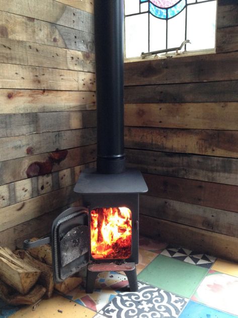 Summerhouse Interiors Ideas, Small Log Burner, Summerhouse Ideas, Posh Sheds, She Shed Interior, Garage Pub, Office With Fireplace, Cabin Office, Shed Office