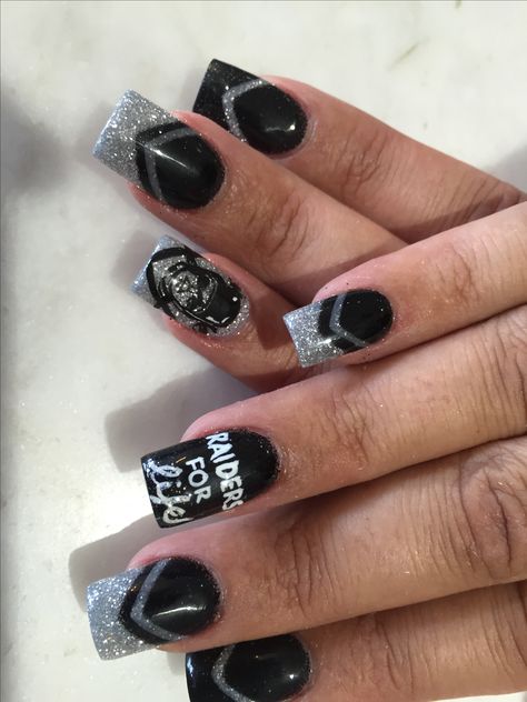 Raiders nation Raider Nails Designs, Raiders Nails Designs, Raider Nails, Raiders Nails, Nfl Nails, Football Nail Designs, Nail Designs 2014, Sliver Nails, Nail Designs Bling