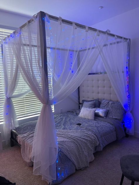 Blue Canopy Bed Bedroom Ideas, Cute Beds With Curtains, Dark Blue Canopy Bed, Velvet Bedframe, Tuffed Beds Canopy, Blue Bed Curtain, Room Goals, Canopy Bed, Blue Velvet