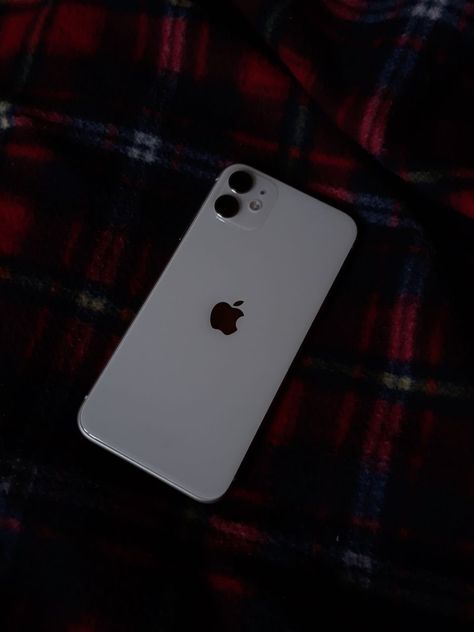 Foto Hp Iphone 11, Iphone 11 Aesthetic, Iphone 11 White, Fake Post, Phone Obsession, Joker Sketch, 11 Aesthetic, Attitude Bio For Instagram, Iphone Screen Repair