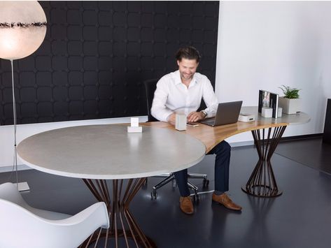 Transition Glasses, Meeting Table Office, Unique Table Design, Ceo Office, Modern Office Design, Table Office, Office Furniture Design, Luxury Office, Meeting Table