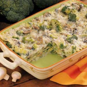 Creamy Broccoli Lasagna 9 uncooked lasagna noodles 1/4 cup chopped onion 1/4 cup butter 1/4 cup all-purpose flour 2 teaspoons chicken bouillon granules 3/4 teaspoon garlic salt 1/4 teaspoon pepper 1/4 teaspoon dried thyme 2-1/2 cups milk 6 cups broccoli florets 1-1/2 cups (12 ounces) 4% cottage cheese 2 jars (4-1/2 ounces each) sliced mushrooms, drained 2 packages (6 ounces each) slices Swiss cheese Broccoli Lasagna Recipe, Alfredo Lasagna Recipe, Broccoli Lasagna, Chicken And Broccoli Alfredo, Homemade White Sauce, Baked Penne Pasta, Alfredo Lasagna, Broccoli Alfredo, Creamy Broccoli