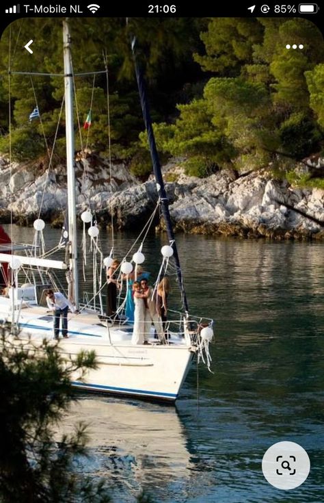 Small Boat Wedding, Beach Wedding Greece, Greek Beach Wedding, Mamamia Wedding, Greek Wedding Aesthetic, Greece Wedding Theme, Wedding Sailboat, Mama Mia Wedding, White Patty