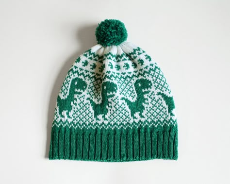 Dino Hat, Knitting Things, Dinosaur Hat, Hat Pom Pom, Grid Patterns, Yarn Hats, Fair Isle Knitting Patterns, Knit Ideas, Colorwork Knitting