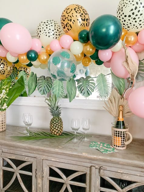 4ever Wild Birthday Girl, Pink Safari Birthday Party Decoration, Two Wild Safari Birthday Party Girl, Girl Animal Birthday Party, Safari Theme Baby Shower Ideas Girl, Cheetah Birthday Party Ideas Kids, Cheetah Baby Shower Ideas, Girl Safari Baby Shower Ideas, Jungle Theme Bachelorette Party