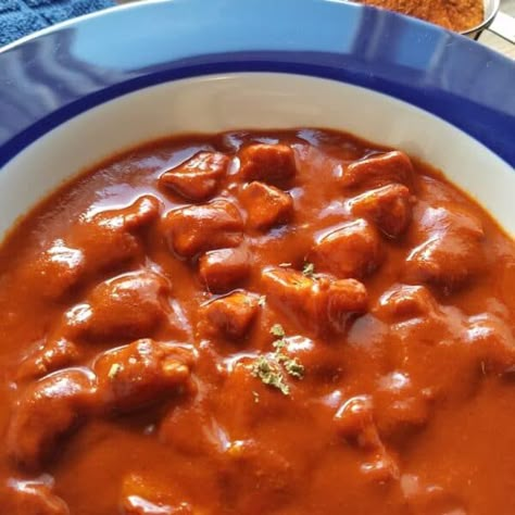 Red Chile Sauce with Pork (from Red Chile Powder) Recipe New Mexico Pork Red Chili, Red Chili Pork Recipes, Red Chili Recipes Mexican, Red Chili Powder Recipes, Pork Red Chili Recipes, Red Chili Pork, Chili With Stew Meat, Red Chile Sauce Recipe, Red Chili Recipes