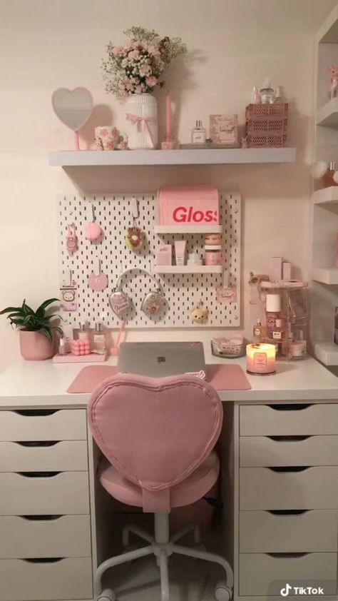 dorm bedroom ideas dorm bedroom ideas  colleges dorm bedroom ideas  cozy dorm bedroom ideas  preppy dorm bedroom ideas  simple Simple Pink Bedroom Ideas, Preppy Desk Ideas, Dorm Room Inspo Pink, Feminine Dorm Room, Dorm Bedroom Ideas, Bedroom Ideas Dorm, Bedroom Ideas Preppy, Dorm Room Ideas Pink, Pink Dorm Room Ideas