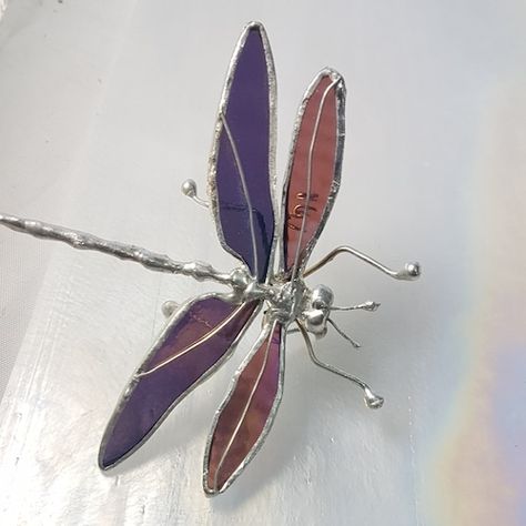 Garden Altar, Dragonfly Sculpture, Stained Glass Dragonfly, Glass Dragonfly, Hand Painted Wine Bottles, Iridescent Purple, Dragonfly Art, Painted Wine Bottles, Dragonflies Design