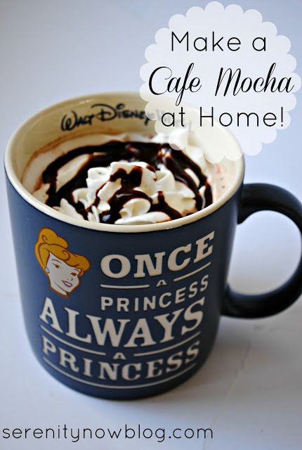 Mocha Drink Recipe, Cafe Mocha Recipe, Mocha At Home, Homemade Cafe, Cup Recipes, Mocha Drink, Homemade Coffee Drinks, Ninja Coffee Bar, Cafe Mocha