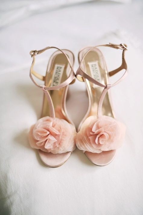 The 20 Most Iconic Wedding Shoes Ever Bridal Footwear, Designer Wedding Shoes, Shoes Bride, Iconic Weddings, Claire Pettibone, Shoes Ideas, Floral Wedding Dress, Australia Wedding, Red Louboutin