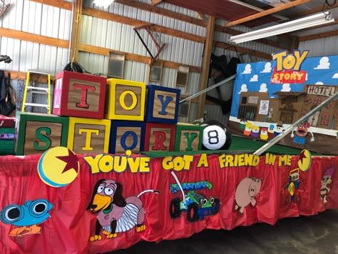 School Christmas Floats Parade Ideas, Parade Float Theme Ideas, Float Themes For Parade, Trunk Or Treat Ideas Toystory, Toy Story Homecoming Float Ideas, Fairy Tale Parade Float Ideas, Toy Story Float Ideas, Toyland Christmas Theme Float, Toy Story Homecoming Theme