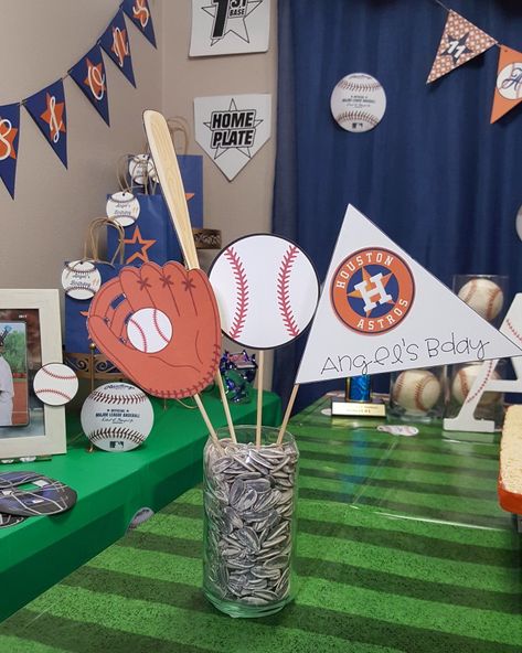 #details ⚾❤  #astros  #houstonastrosbday #angelsbdayparty  #baseballbirthday  #houstonastros #boybirthday Astros 1st Birthday Party, Astros Birthday Party Decorations, Astros Theme Party, Astros Party Ideas, Astros Theme Birthday Party, Astros Birthday Party, Houston Astros Birthday Party, Astros Baseball Party, Astros Party