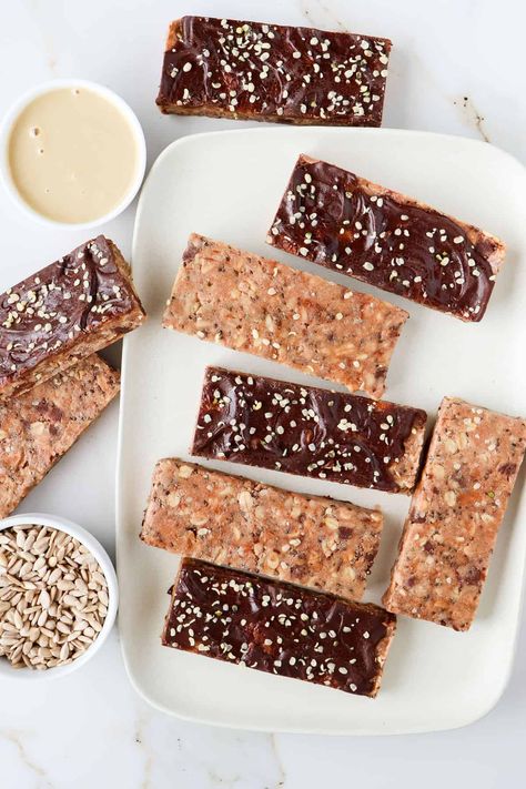 Nut-free Protein Bars – Goodness Avenue Nut Free Protein Bar Recipes, Nut Free Protein Bars, Protein Bars Nut Free, Dates Protein Bar, Vegan Nut Free Protein Bars, Honey Nut Protein Bars Daphne Oz, Hellofresh Vegetarian, Pumpkin Pie Protein, Protein Bars Homemade