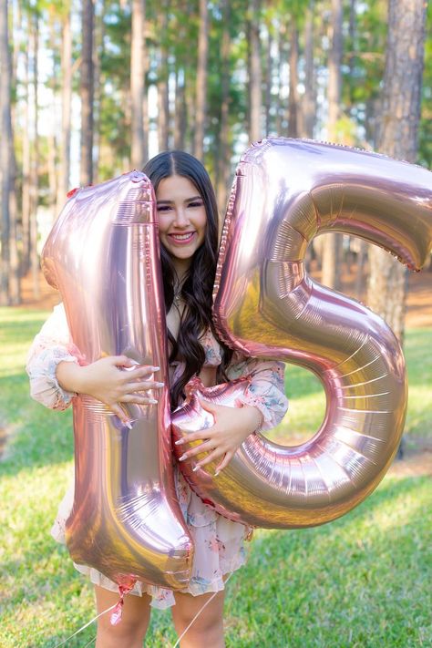 Photoshoot, Shooting, Sixteen, Dress, Poses, ideas, sweet Sixteen, Photo Ideas, @amadoclarophoto Dress Poses Ideas, Sweet 16 Pictures, Dress Poses, Quinceanera Photoshoot, Quinceanera Photography, Its A Girl Balloons, Sweet Sixteen Parties, Sweet 15, Birthday Photoshoot