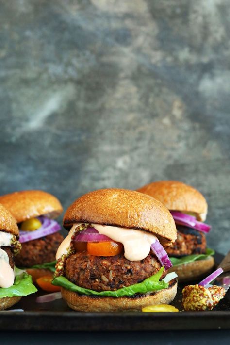 Easy Grillable Veggie Burgers Grillable Veggie Burger, Falafel Vegan, Spiced Walnuts, Minimalist Baker, Veggie Burgers, Vegan Burgers, Veggie Burger, Lunch Snacks, Burger Recipes