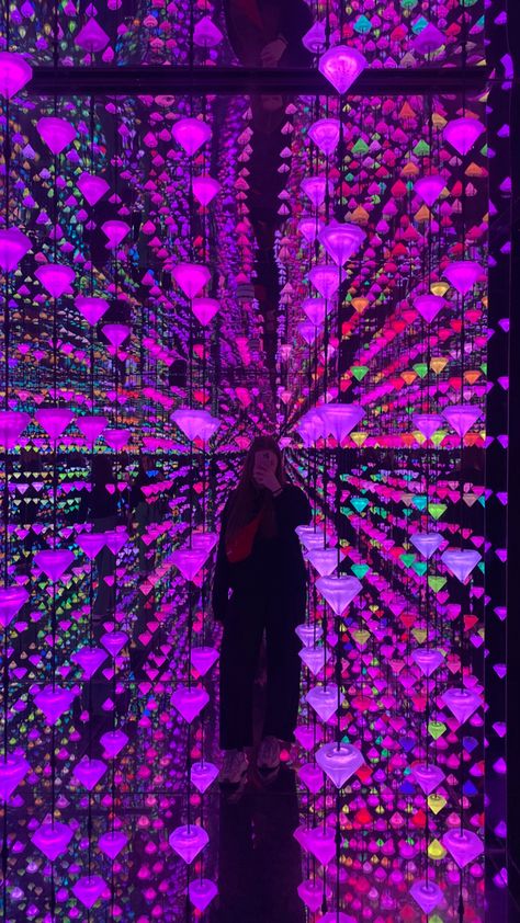 Funhouse Mirror, Infinity Mirror Room, Infinity Room, Infinity Lights, Lights Mirror, Mirror Room, Infinity Mirror, Dark Kitchen, Mirror With Lights