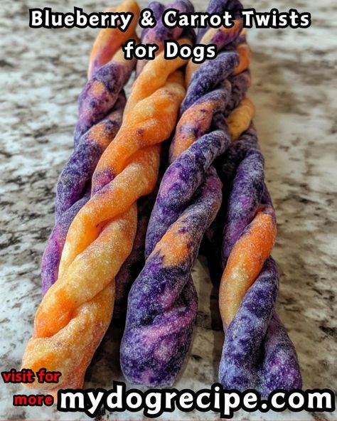 Blueberry Dog Treats Homemade, Chicken Feed Diy, Blueberry Treats, Kitty Treats, Pet Recipes, Pet Treats Recipes, Doggy Treats, Dog Biscuit Recipes, Healthy Dog Treats Homemade