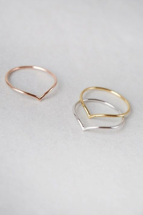 Diy Wire Jewelry Rings, Delicate Gold Jewelry, Wire Jewelry Rings, Wire Jewelry Designs, Gold Ring Designs, Diy Rings, Handmade Wire Jewelry, Minimal Jewelry, Cute Rings