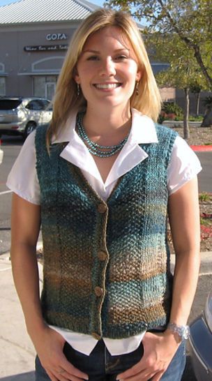 Knitted Waistcoat Woman, Knitted Vest Patterns Free For Women, Sleeveless Vest Outfit, Knit Waistcoat, Knit Vest Pattern Free, Ladies Waistcoat, Women Waistcoat, Waistcoat Pattern, Knitted Waistcoat