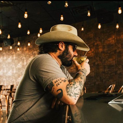 Koe Wetzel Lyric Tattoos, Koe Wetzel Wallpaper Aesthetic, Funny Koe Wetzel Pictures, Koe Wetzel Tattoos, Koe Wetzel, Texas Country Music, Texas Country, Outlaw Country, Honky Tonk