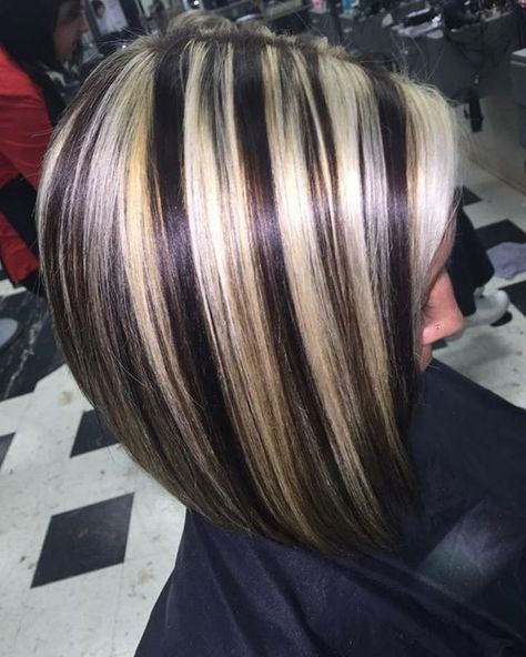 Hair Chunky Highlights, Chunky Blonde Highlights, Blonde Highlights On Dark Hair, Short Hair Highlights, Chunky Highlights, Hair Highlights And Lowlights, Dark Hair With Highlights, Brown Hair With Blonde Highlights, Hair Color Light Brown