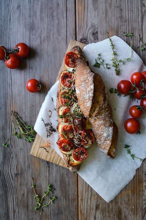 Grilled Tomato, Chèvre and Thyme Baguette Sandwich Baguette Sandwich, Grilled Tomatoes, Green Hills, Beautiful House, Wrap Sandwiches, Beautiful Food, Food Photo, Thyme, Food Inspiration