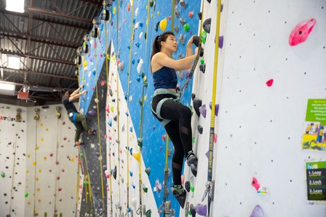 Rock Climbing Workout, Types Of Climbing, Rock Climbing Gym, Cardiovascular Fitness, Climbing Workout, Rope Climb, Out Of Breath, Indoor Rock Climbing, Climbing Gym