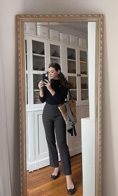 Campus Outfit Casual, Kelsey Simone Outfits, Office Wear Outfit, Internship Outfit, Kelsey Simone, Campus Outfit, Best Winter Outfits, Classic Style Outfits, Uni Outfits