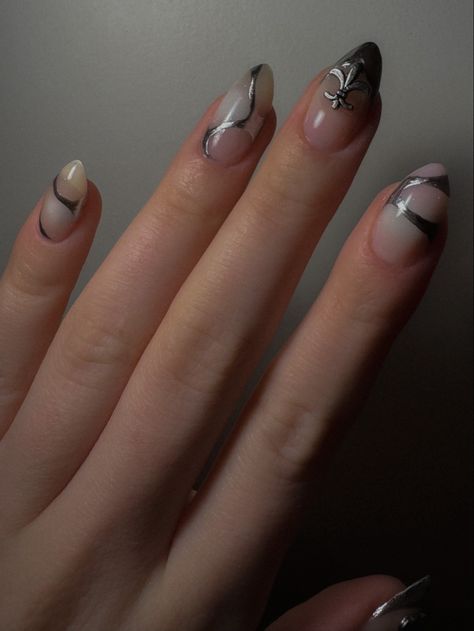 #cyberpunk #cyberpunknails #nailart #nails #nailsdesign #metallic #nailsoftheday #nailinspiration #nails Cyberpunk Nails Design, Cybergoth Nails, Nails Cyberpunk, Cyberpunk Nails, Cosmetic Aesthetic, Nail Aesthetic, Punk Nails, Black Nail Designs, Metallic Nails