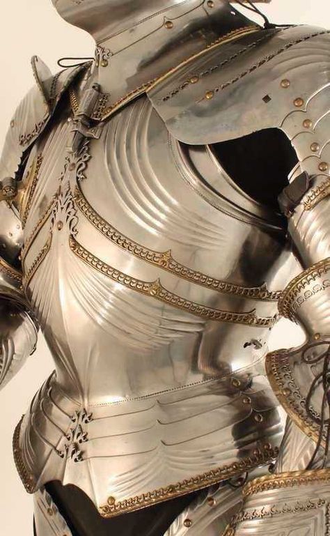 Armor Dump - Imgur Escudo Viking, Hawke Dragon Age, Metal Armor, Female Armor, Historical Armor, Knight Armor, Arm Armor, Medieval Armor, Fantasy Armor