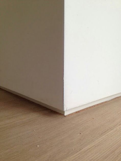 Modern Baseboards And Trim, Modern Baseboards, Floor Skirting, Baseboard Molding, Joinery Details, 아파트 인테리어, Furniture Details, Architectural Features, Baseboards