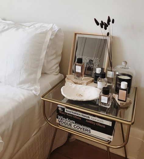 West Elm Australia on Instagram: “Beside table envy via @theblacklinebylauren ft. our sleek Curved Terrace Bedside Table. Styling + photography by @hannahdarkins #mywestelm…” Dekorasi Kamar Tidur, Room Deco, Design Case, Interior Inspo, Instagram Foto, My New Room, Cheap Home Decor, West Elm, New Room