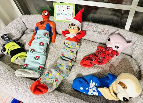 Elf On The Shelf With Friends Ideas, Elf On The Shelf Sleeping Ideas, Elf On The Shelf Sleepover Ideas, Elf Sleepover Ideas, Elf On Shelf Last Day, Elf Sleepover, Elf On The Shelf Sleepover, Silent House, Sleepover With Friends